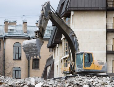 Building,Of,The,Former,Hotel,Demolition,For,New,Construction,,Using