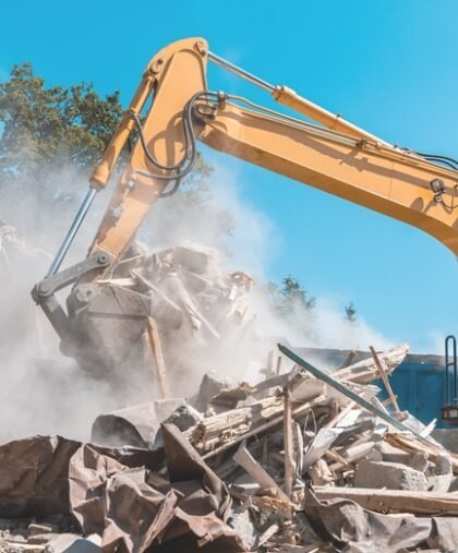 Demolition,Building.,Excavator,Destroy,Old,House